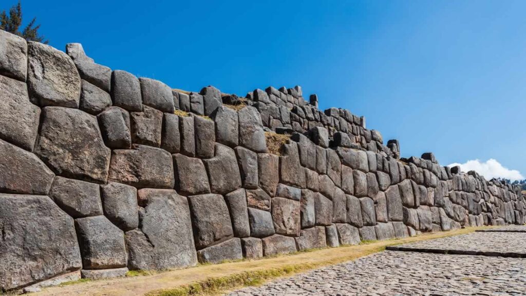 Cusco city tour Sacsayhuaman